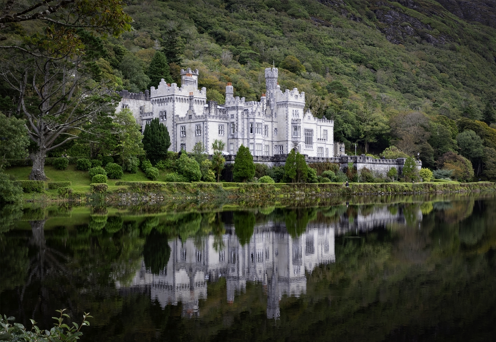 Kylemore-Abbey-Pollacappul-County-Galway-Ireland-PA-1-Place-by-Richard-Finn-LV