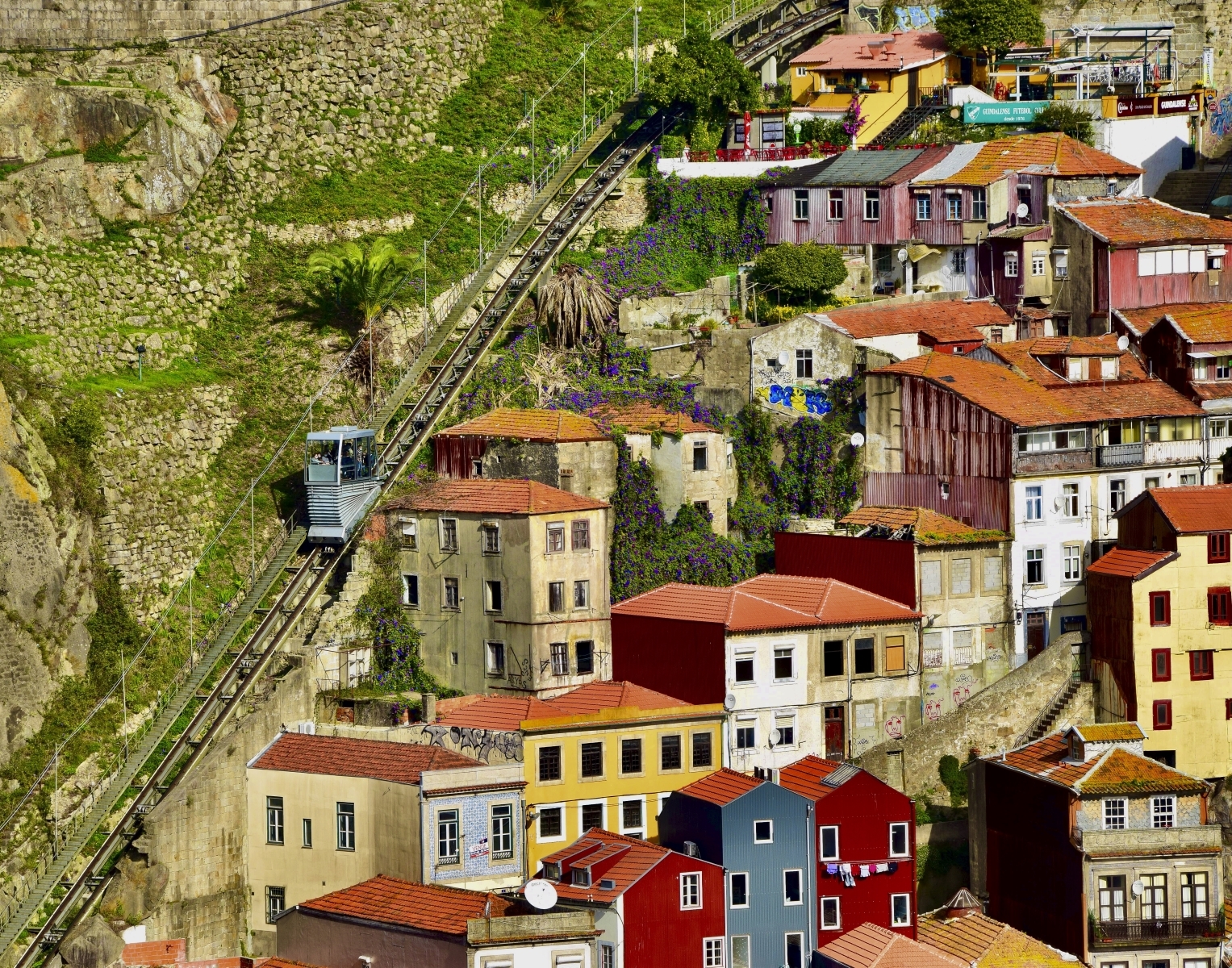 DSC-0056-3-Hillside-Dwellings-of-Oporto-Portugal-PB-1-Place-by-Dick-Young-MR